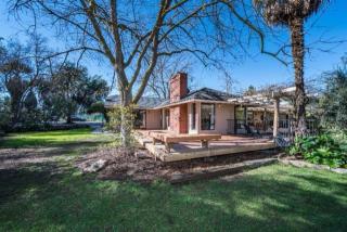 5162 Behymer Ave, Clovis, CA 93619-9565