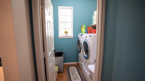 1136 Beechwood Dr, Uhland TX 78640-5718 exterior