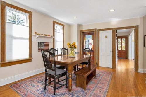 28 Church St, Wilton CT  06897-4903 exterior