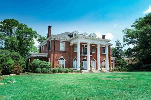 304 Broad St, Lagrange, GA 30240-2639