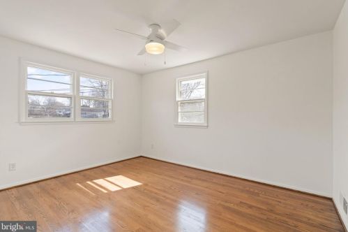 5217 Ravensworth Rd, Springfield VA  22151-2510 exterior