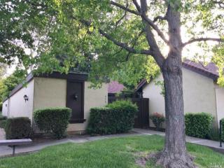 316 Creekview Ct, Vacaville, CA 95688-5318