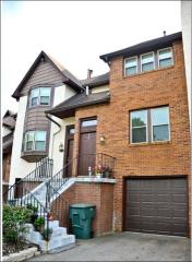 2001 Queensgate Ln, Columbus OH  43235-7322 exterior