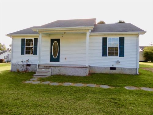 605 John St, Lafayette, TN 37083-1145