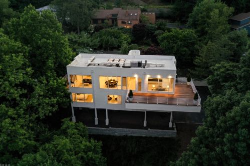 25 Mulford Ln, Montclair, NJ 07042-1719