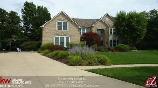 12327 Paddock Cir, Cleveland OH  exterior