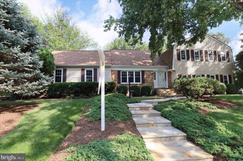 5607 Tilia Ct, Springfield, VA 22015-2033