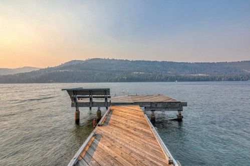 14270 Shr Dr, Truckee CA  96161-3430 exterior