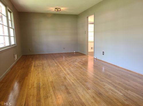 6427 Bennett Dr, Rex GA 30273-1723 exterior