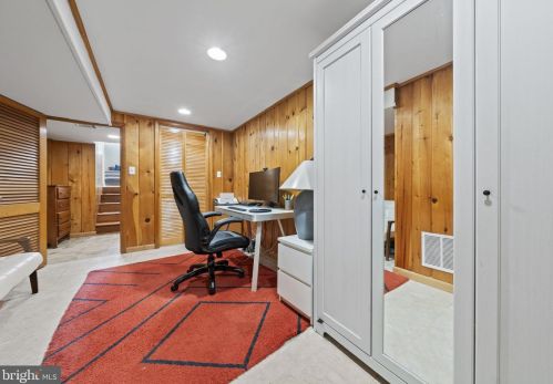 1614 Tilton Dr, Silver Spring MD 20902-4010 exterior