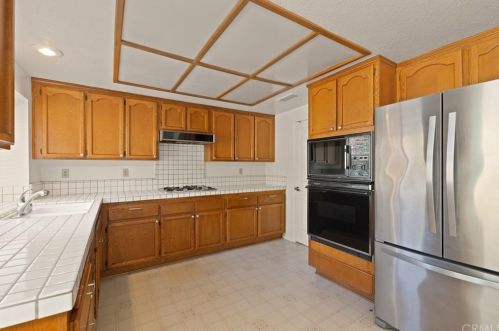 7 Fierro, Irvine CA 92614-5319 exterior