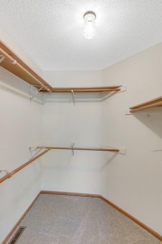 663 Bridle Ridge Rd, Saint Paul MN  55123-1679 exterior