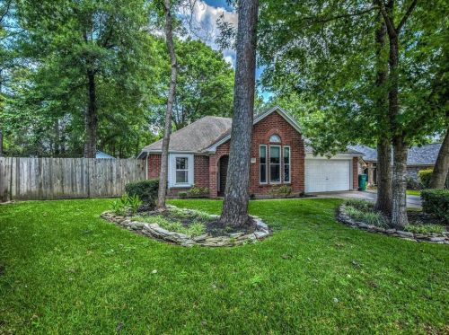 238 Hartford Dr, Conroe, TX 77303-1804