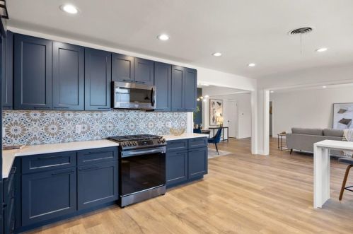 1909 Belford Dr, Austin TX  78757-8205 exterior