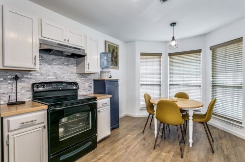 8418 Crystal Ln, Fort Worth TX  76182-3636 exterior