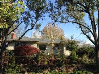 4309 Knapp St, Portland OR  97206-8437 exterior