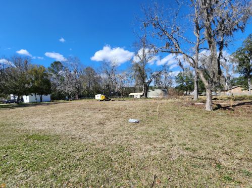 72 Macon St, Bayview, GA 31316-7503