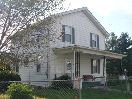 213 Valley St, Snowville, VA 24301-6357