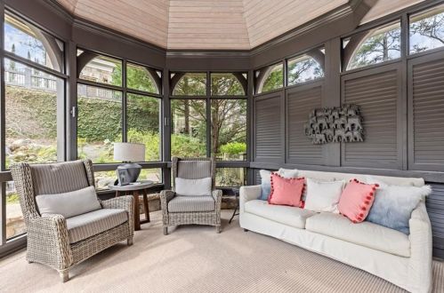 395 Beverly Rd, Atlanta GA  30309-2728 exterior