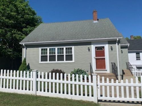 2 Guarino Ave, Westerly, RI 02891-1700