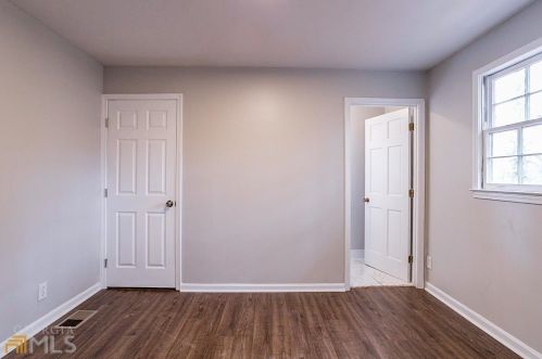 2279 Carver Cir, Atlanta GA  30314-2556 exterior