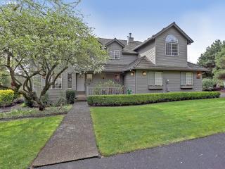 3940 Shattuck Rd, Portland, OR 97221-3075