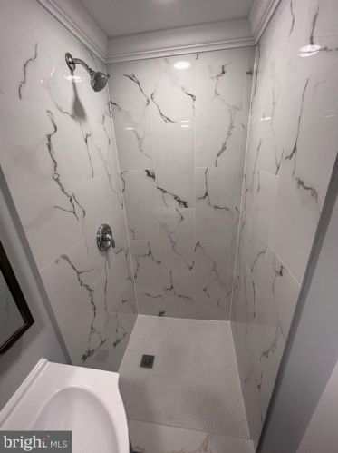 4950 19th St, Philadelphia PA  19112-0017 exterior