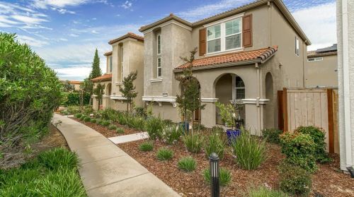4804 Ocean Ln, Elk Grove, CA 95757-2545