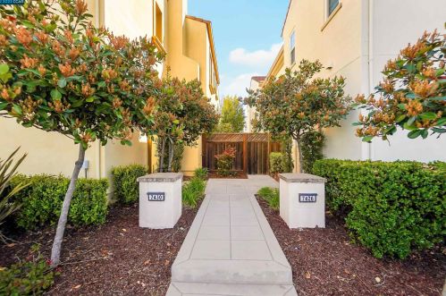 7430 Stoneleaf Rd, San Ramon, CA 94582-5724
