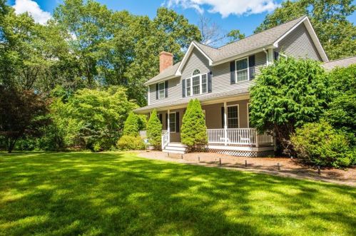 180 Twin Brook Ln, Coventry, RI 02816-4612