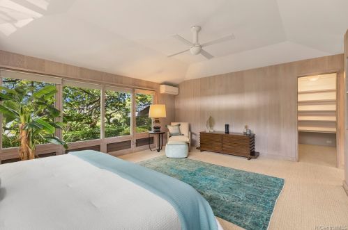 2659 Tantalus Dr, Honolulu HI  96813-1202 exterior