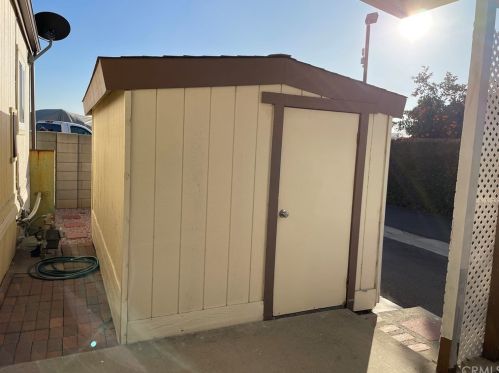 692 Adele St, Orange CA  92867-7458 exterior