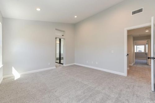 8 Henry, Irvine CA  92620-3256 exterior