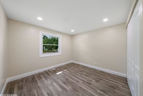 260 Plainview Dr, Lemont IL  60440-1673 exterior