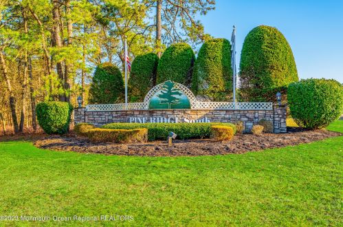 1410 Forest Way, Lakehurst, NJ 08759-3520