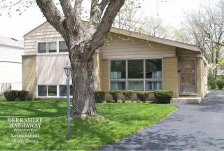 9545 Kedvale Ave, Skokie, IL 60076-1424
