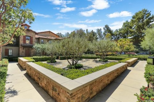 127 Danbrook, Irvine CA  92603-1024 exterior