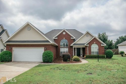 97 Mallard Pt, Kathleen, GA 31047-3308