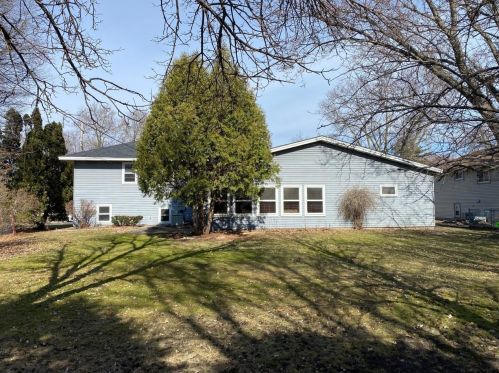 856 Cortland Dr, Saint Paul MN  55124-8908 exterior