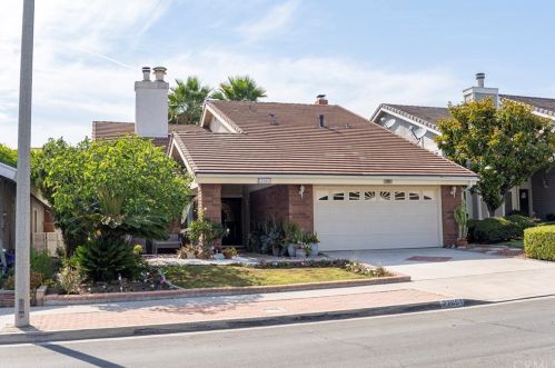 22051 Robin St, El Toro, CA 92630-1850