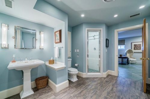 2858 Hl Dr, Atlanta GA  30305-3422 exterior