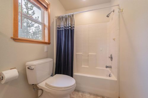 14236 Wolfgang Rd, Truckee CA  96161-6903 exterior