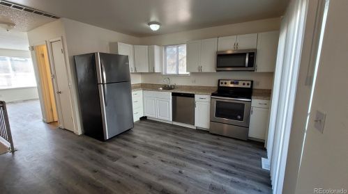 17644 Loyola Dr, Aurora, CO 80013-3127