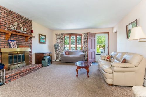 54 Silliman Rd, Wallingford, CT 06492-2036