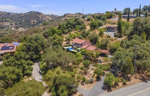 27097 Banbury Dr, Valley Center, CA 92082-7712
