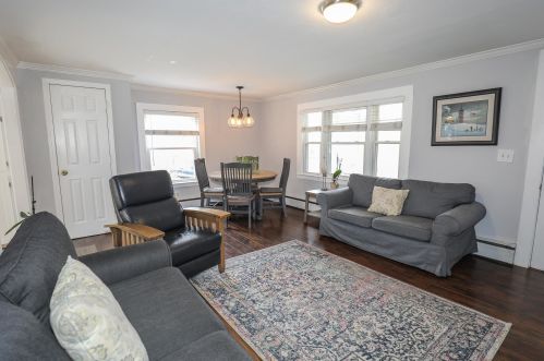 433 Borough Rd, Allenstown, NH 03275-3803