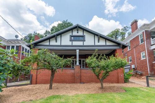 635 Holderness St, Atlanta, GA 30310-1709