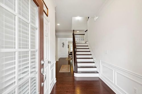 5568 High Point Rd, Atlanta GA  30342-5039 exterior