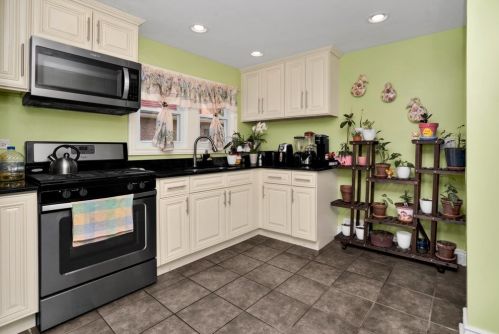 3827 East Ave, Forest View IL  60402-4037 exterior