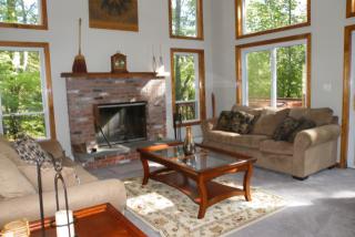 5 Whispering Pnes, Grahamville VT  05149-1071 exterior